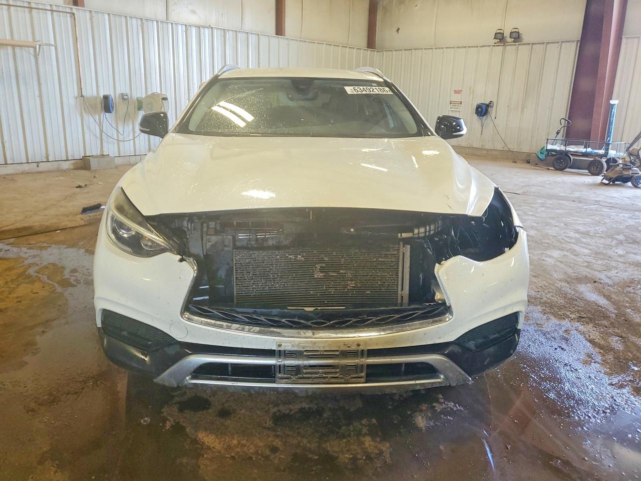 SJKCH5CR3HA032604 · 2017 INFINITI QX30 · 5/14