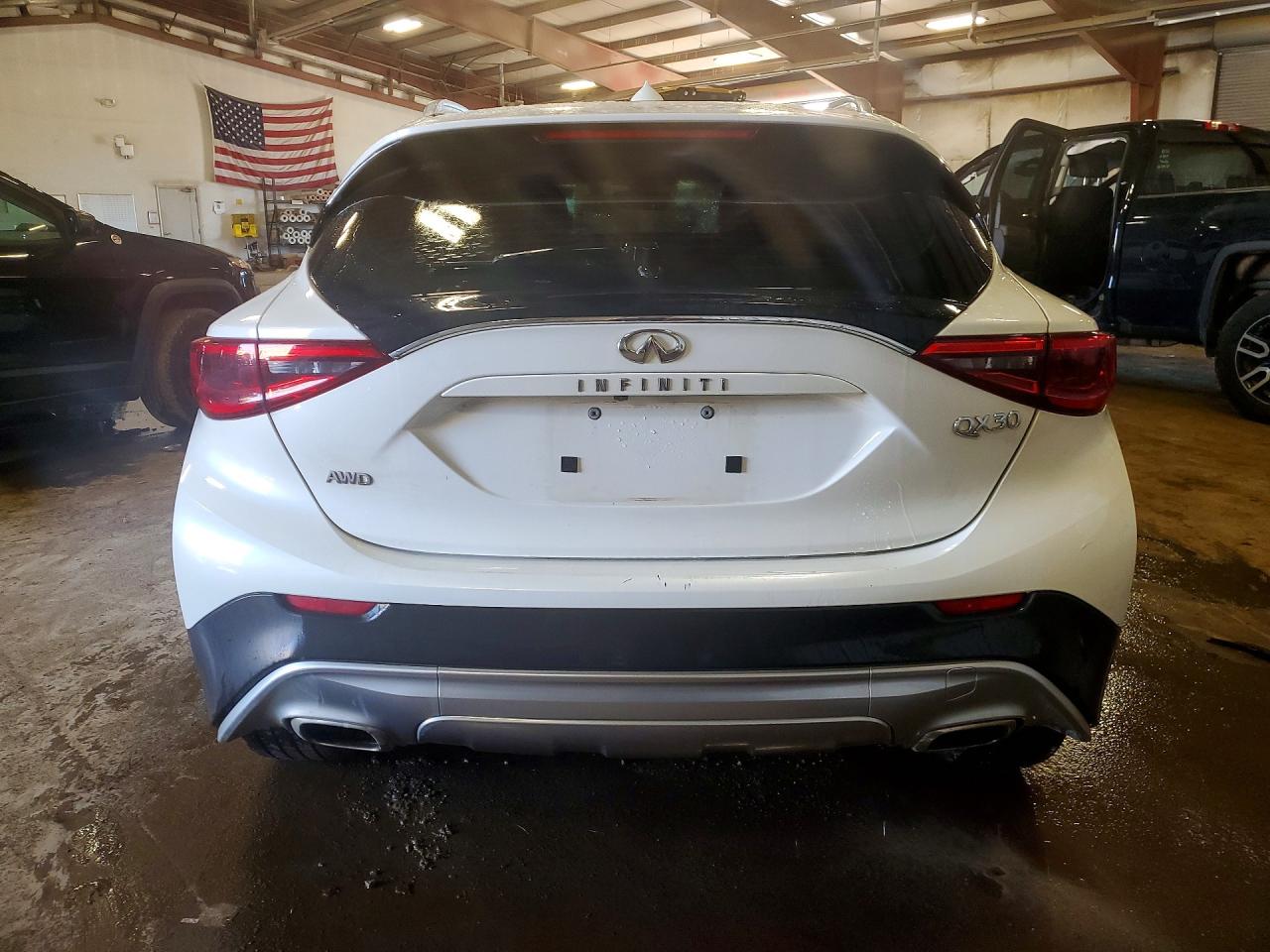 SJKCH5CR3HA032604 · 2017 INFINITI QX30 · 6/14