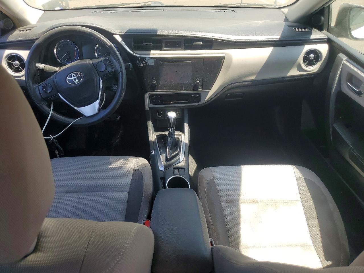 2T1BURHE6JC031083 · 2018 TOYOTA COROLLA · 8/12