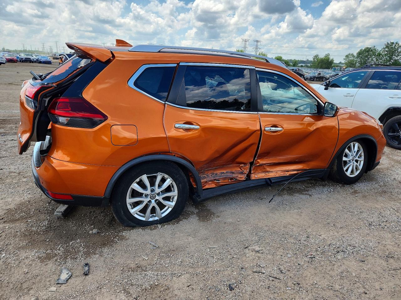 JN8AT2MV8KW385521 · 2019 NISSAN ROGUE · 3/12