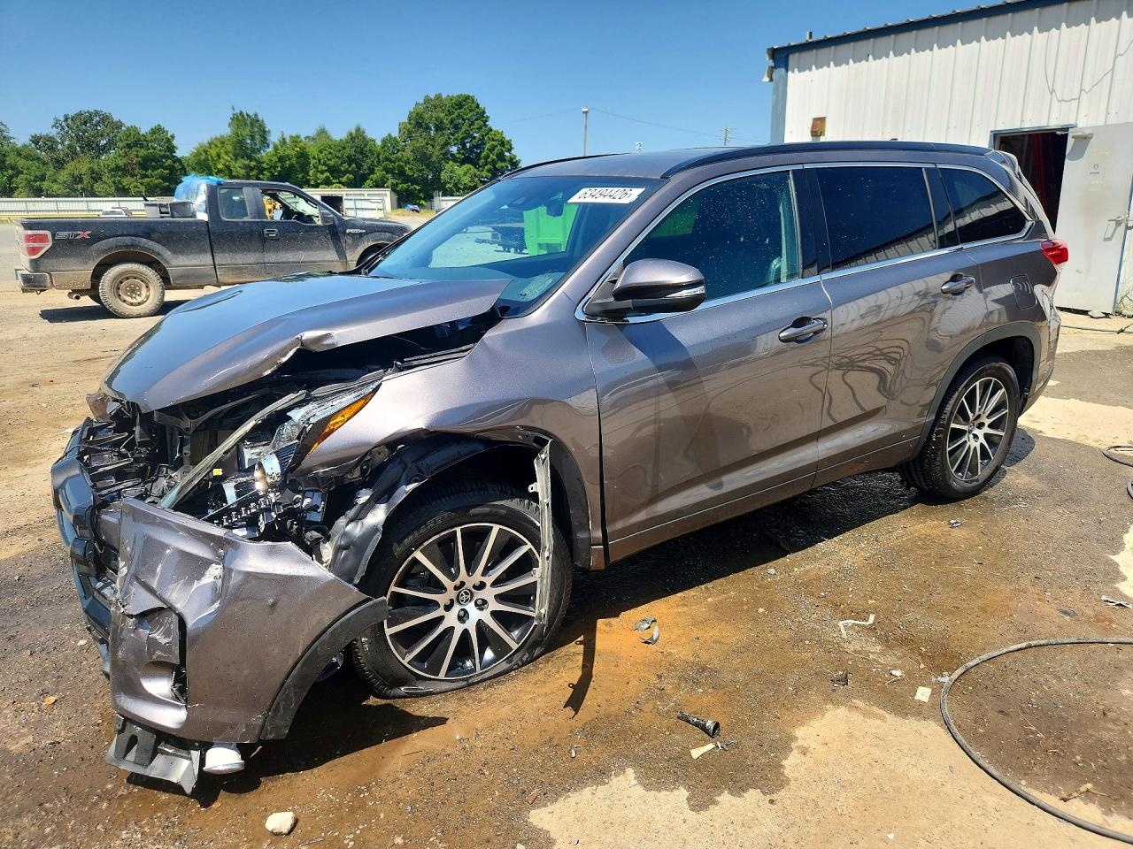 5TDKZRFH4JS282643 · 2018 TOYOTA HIGHLANDER