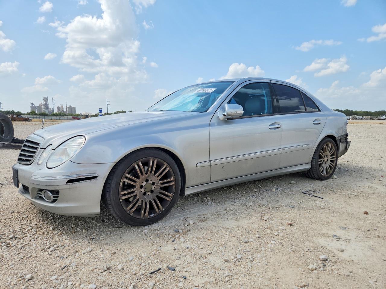 WDBUF56XX8B249129 · 2008 MERCEDES-BENZ E