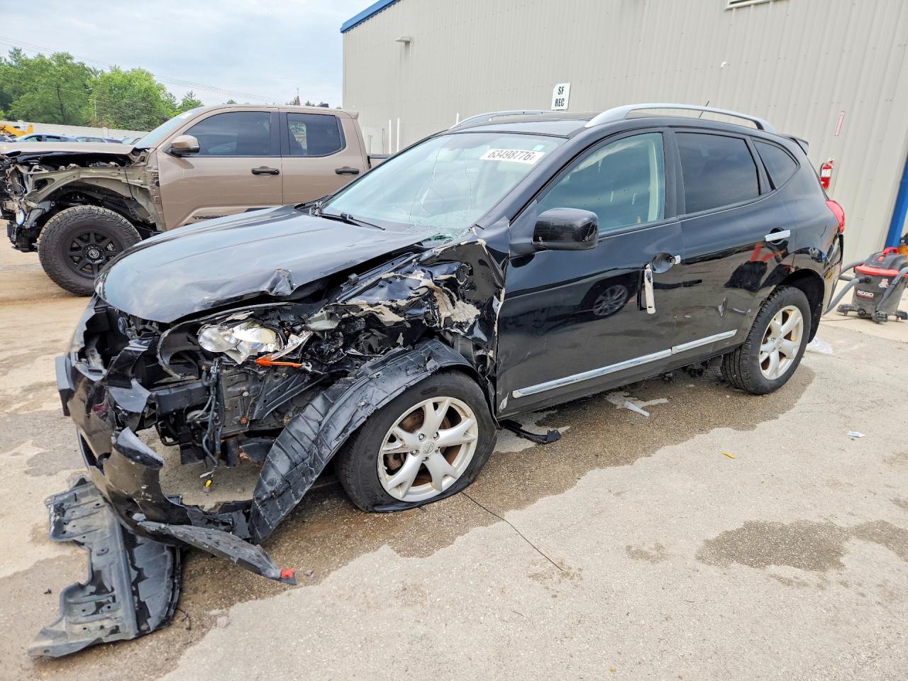 JN8AS5MV3BW687240 · 2011 NISSAN ROGUE