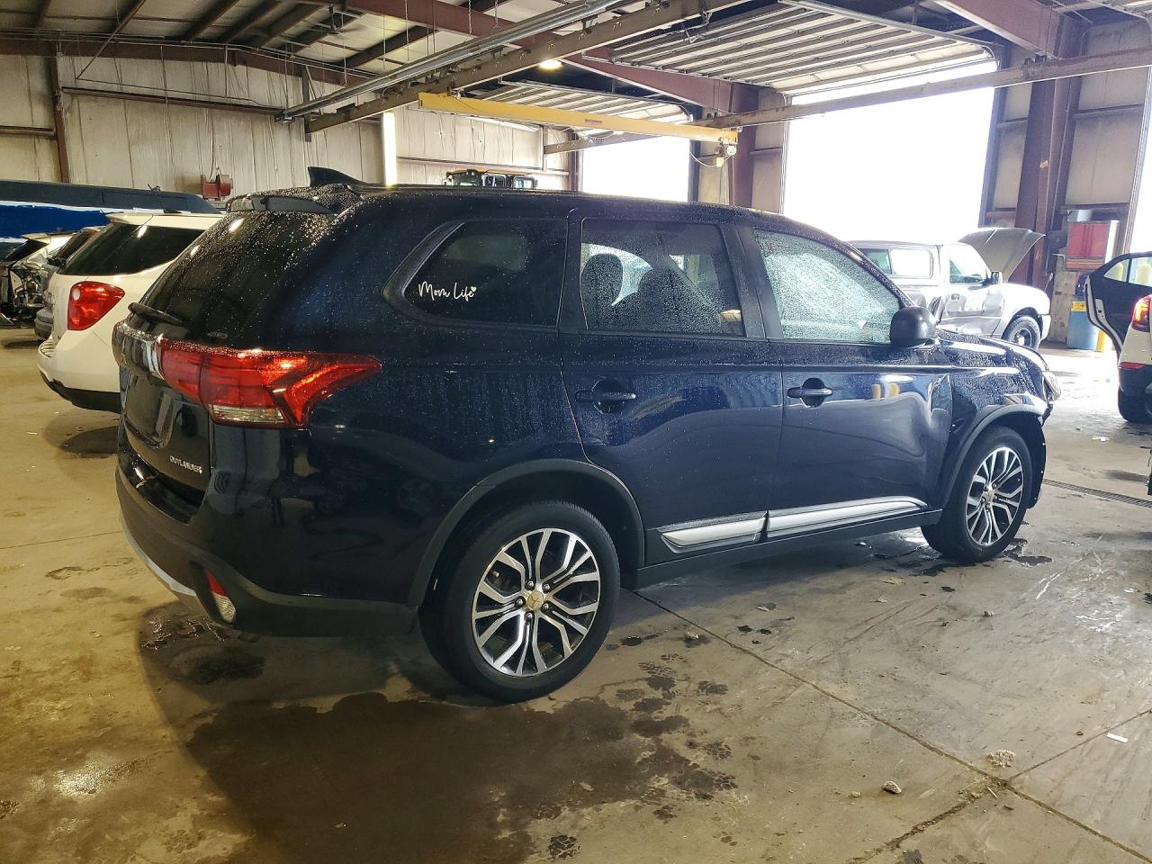 JA4AZ3A39JZ056983 · 2018 MITSUBISHI OUTLANDER · 3/13