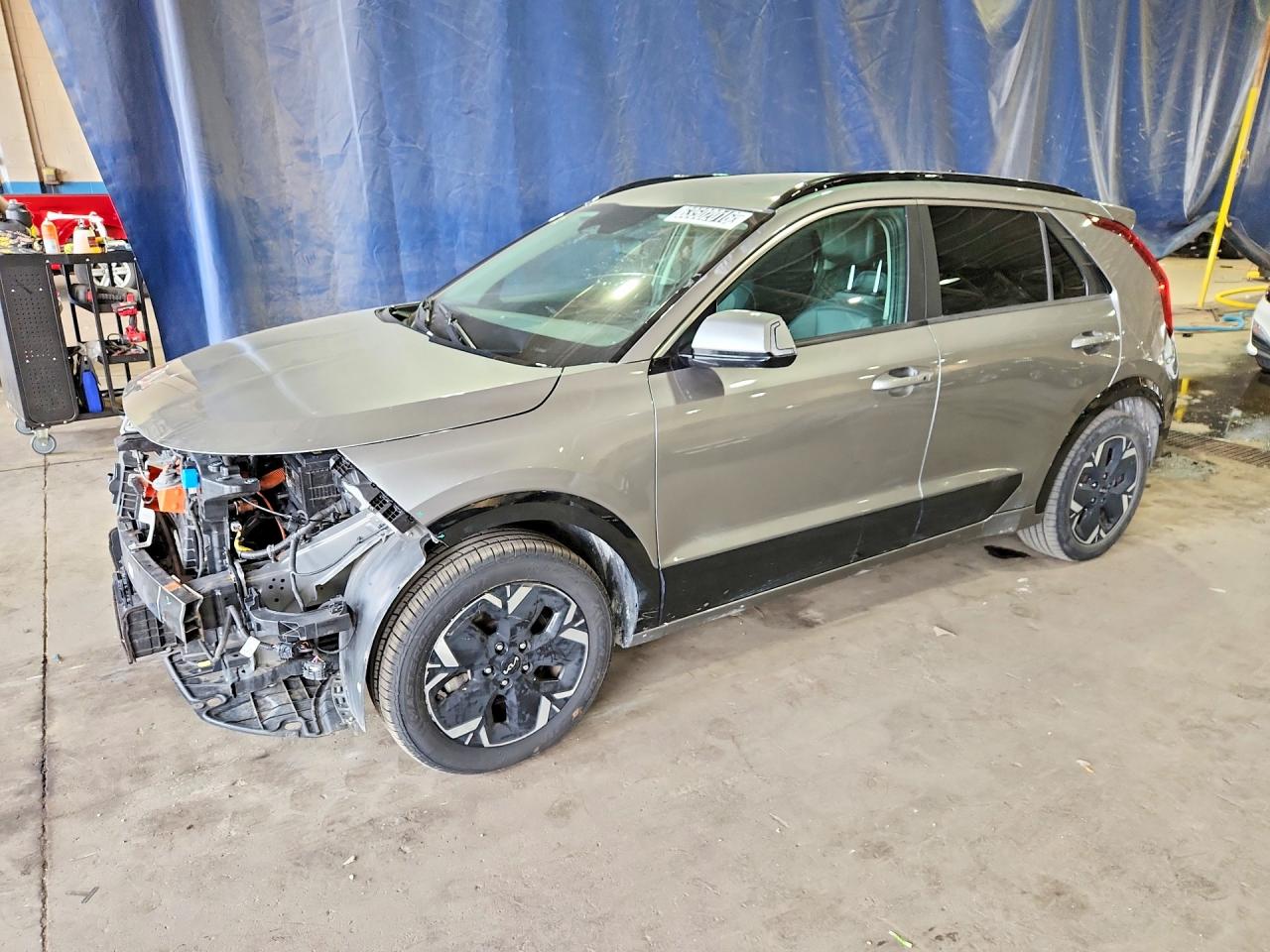 KNDCR3L17R5121195 · 2024 KIA NIRO