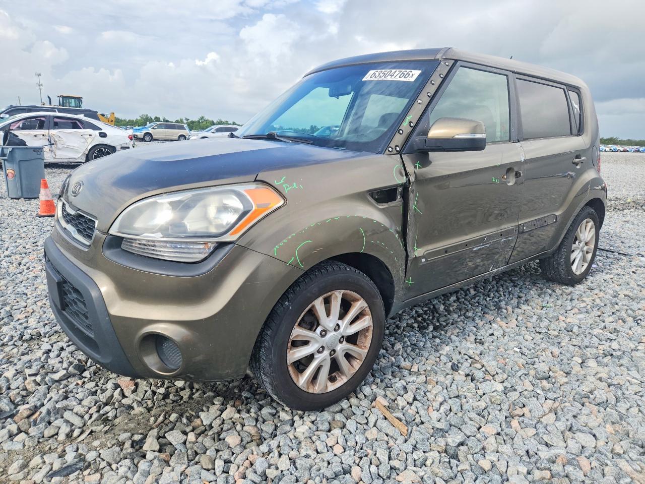 KNDJT2A64C7473261 · 2012 KIA SOUL