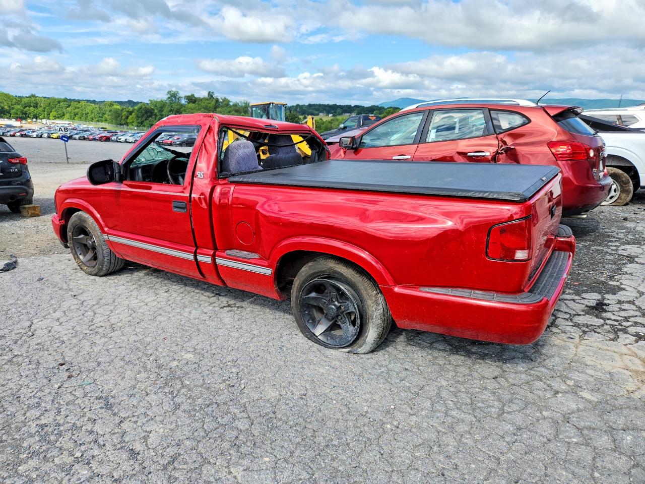 1GTCS14W618247327 · 2001 GMC SONOMA · 2/12