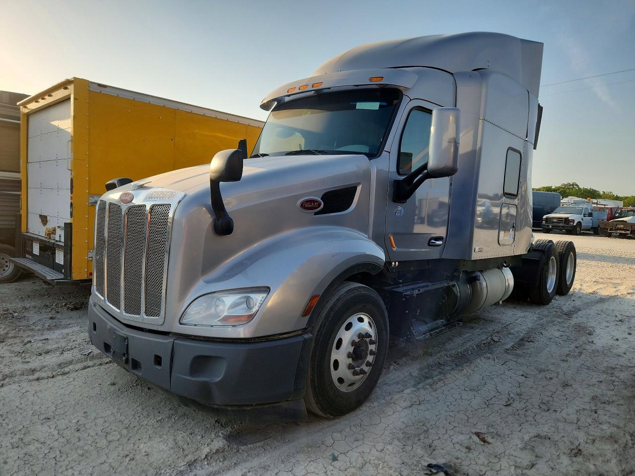 2020 PETERBILT 579