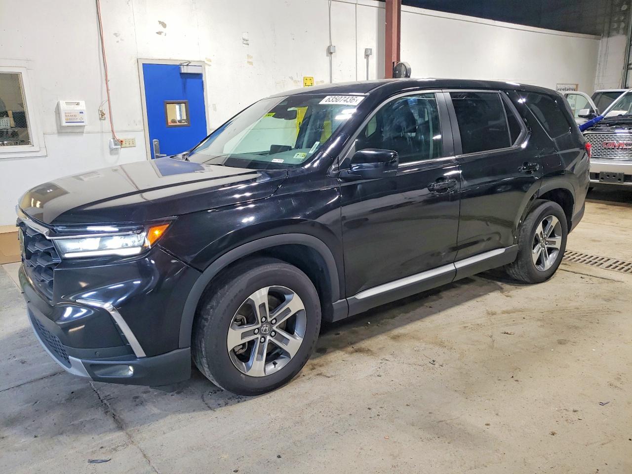 5FNYG1H48SB043470 · 2025 HONDA PILOT