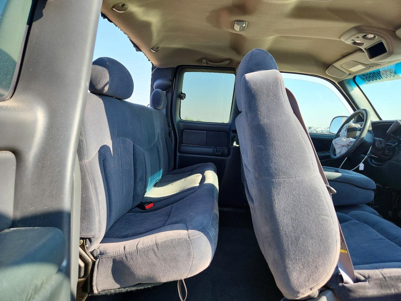 2GCEC19T211120338 · 2001 CHEVROLET SILVERADO · 10/12