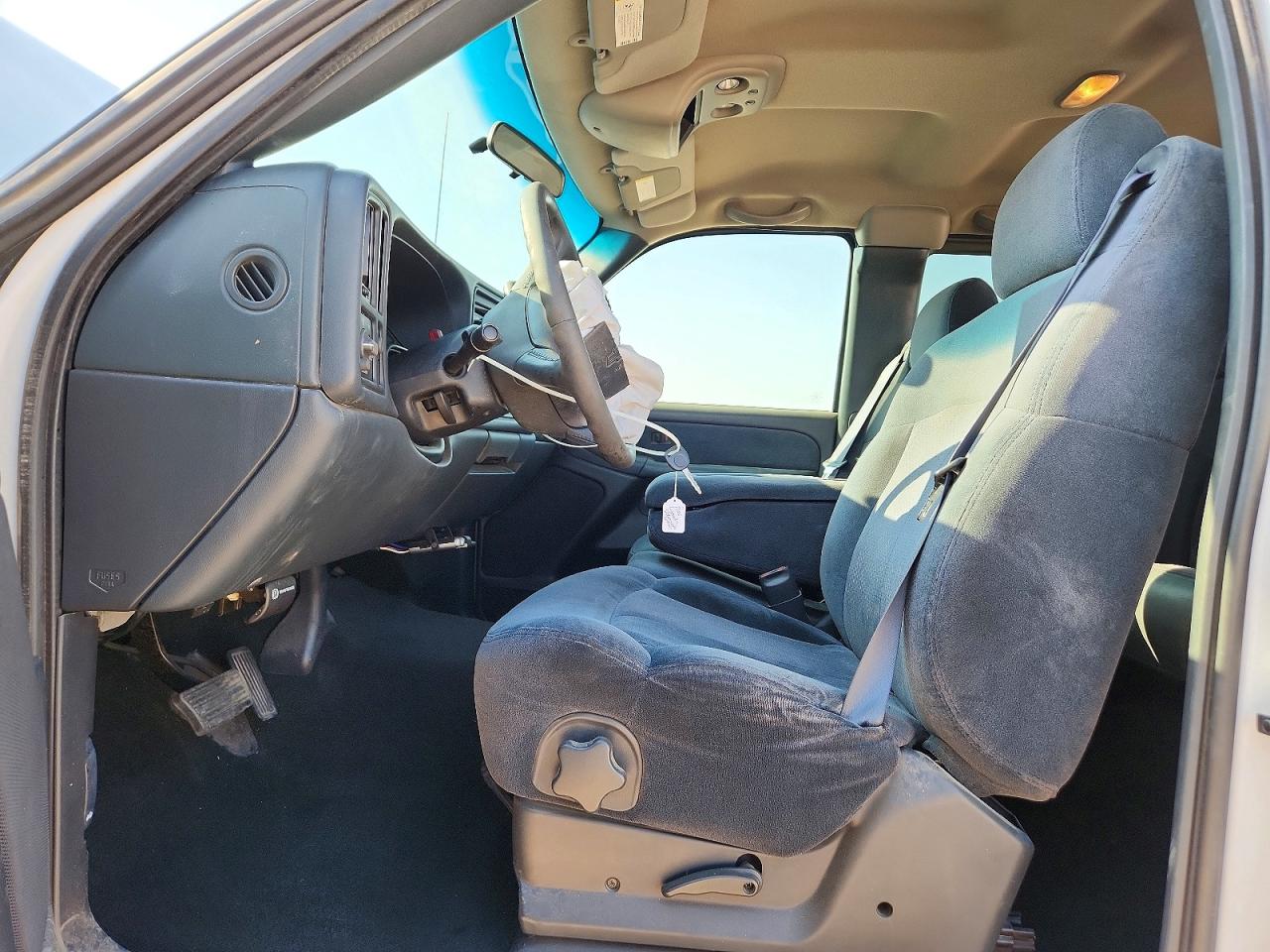 2GCEC19T211120338 · 2001 CHEVROLET SILVERADO · 7/12
