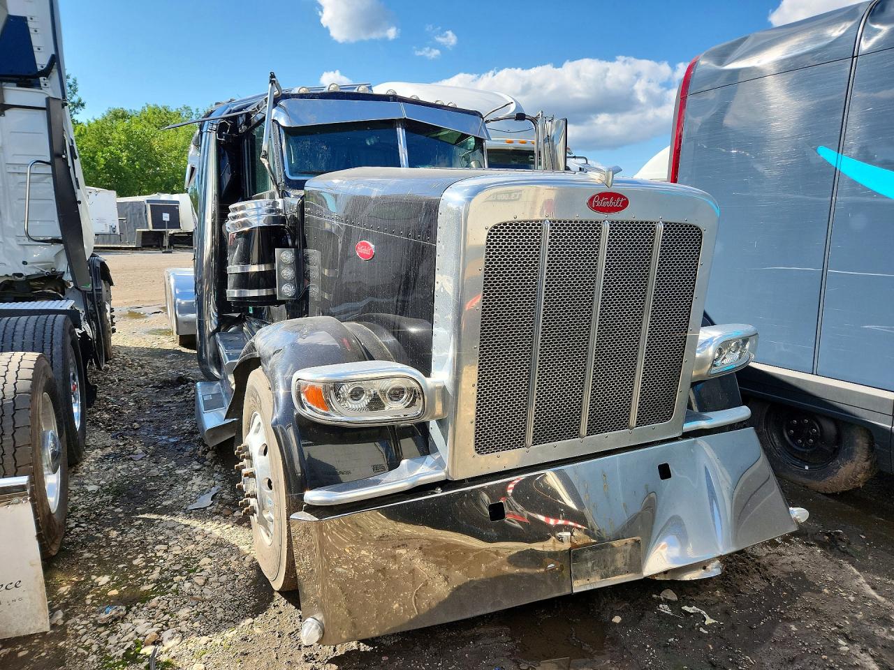 1XPXD49X3RD667935 · 2024 PETERBILT 389 · 4/14