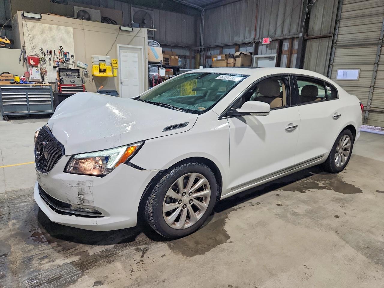 1G4GB5G34GF232447 · 2016 BUICK LACROSSE