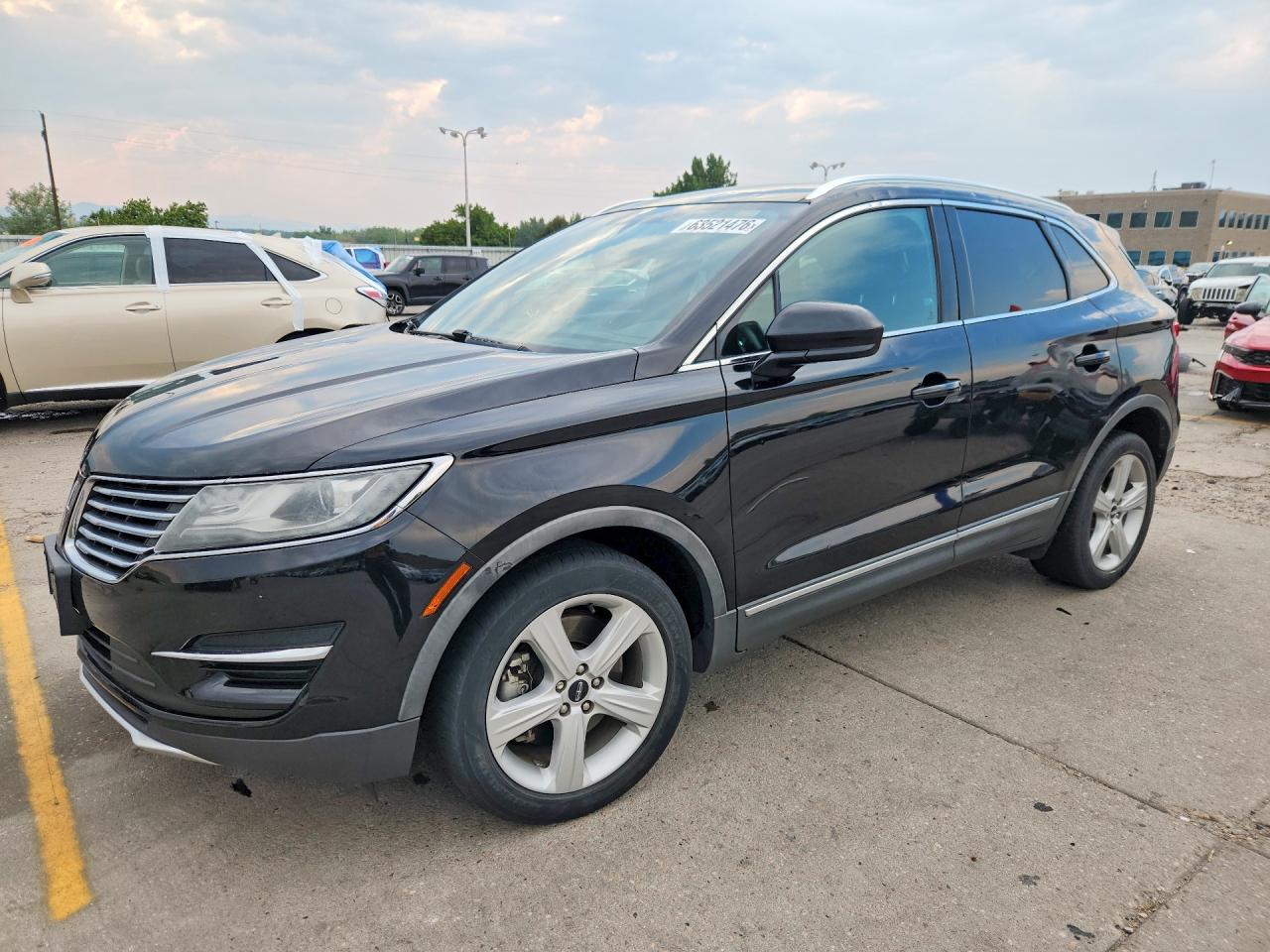5LMCJ1D99GUJ03714 · 2016 LINCOLN MKC