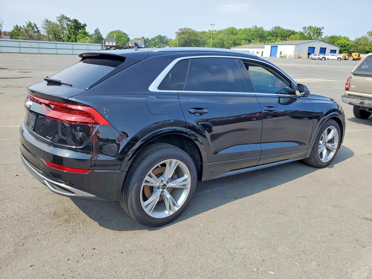 WA1BVBF13ND028973 · 2022 AUDI Q8 · 3/13