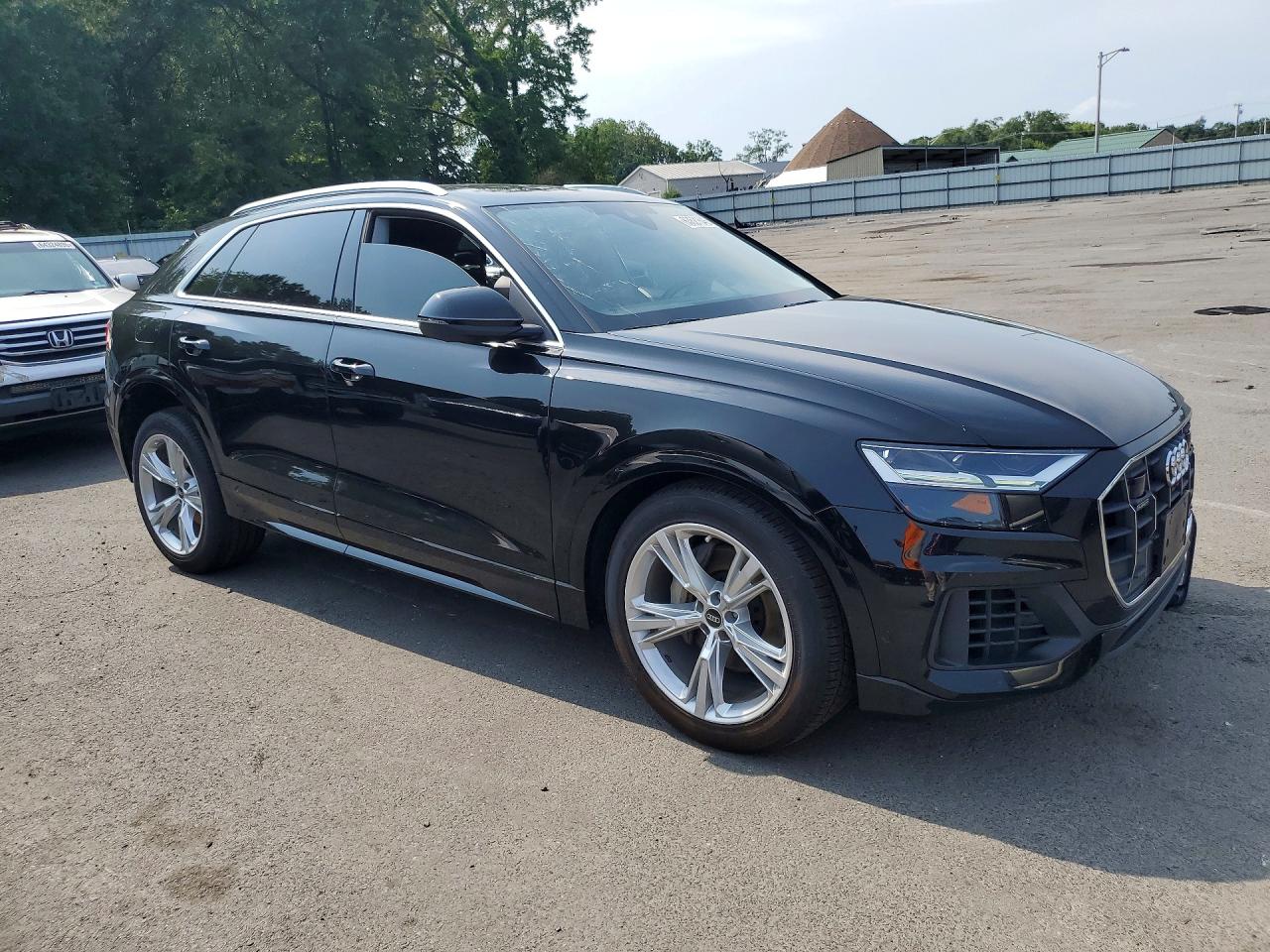 WA1BVBF13ND028973 · 2022 AUDI Q8 · 4/13