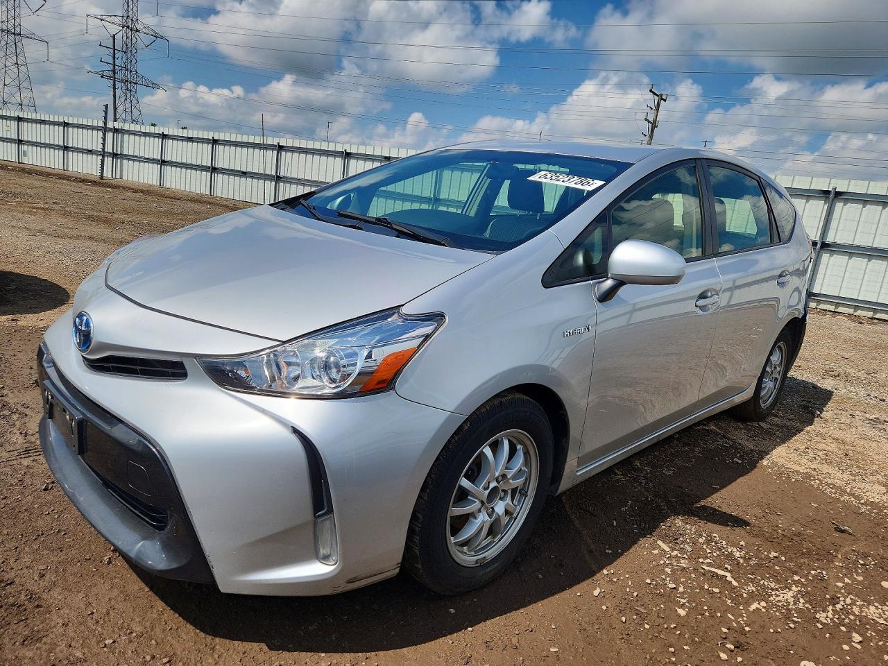 JTDZN3EU3GJ042348 · 2016 TOYOTA PRIUS V