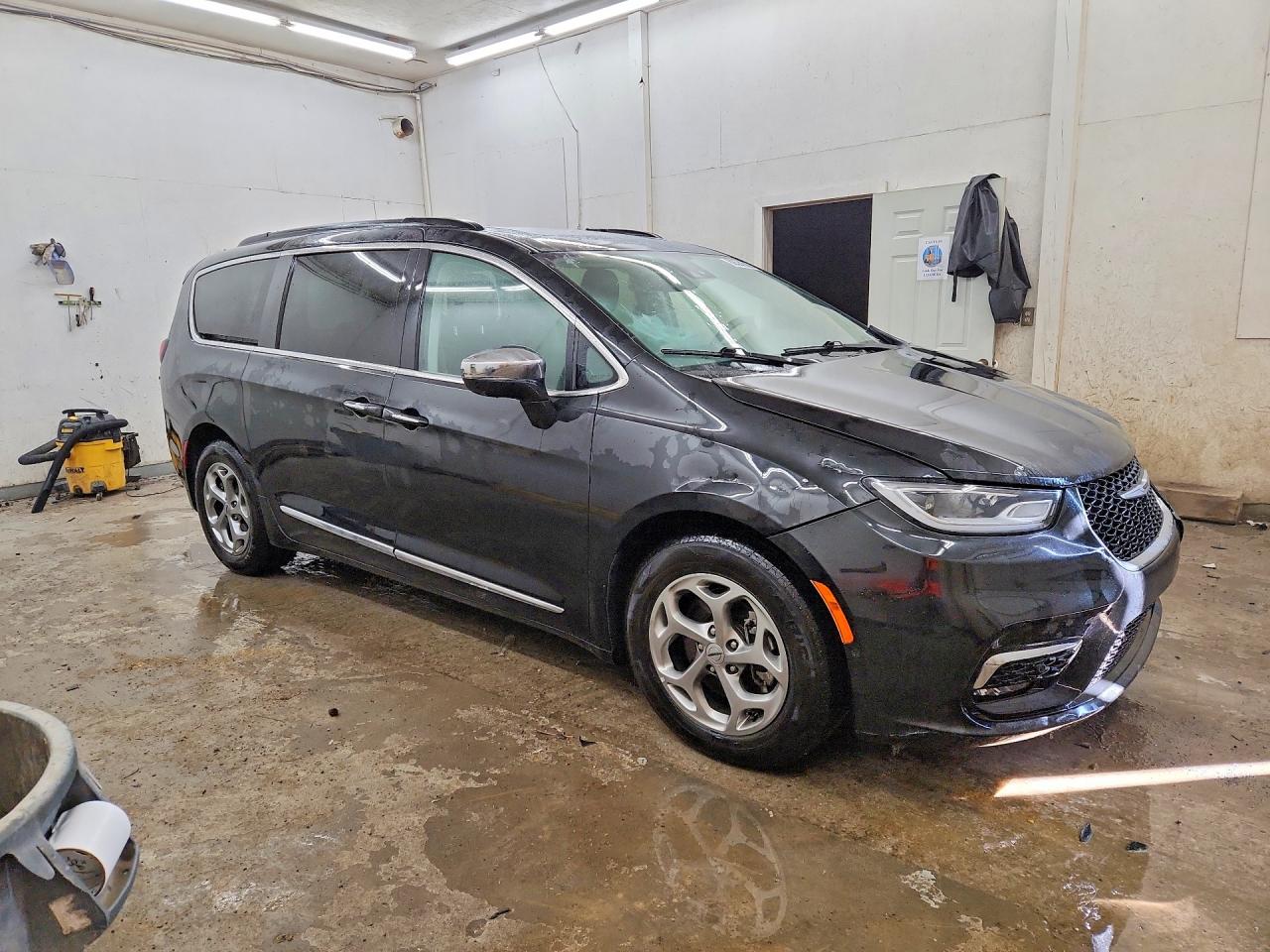 2C4RC1GG1NR152762 · 2022 CHRYSLER PACIFICA · 4/13