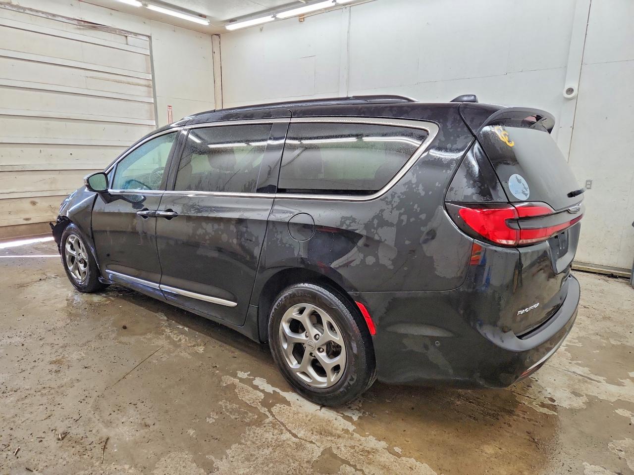 2C4RC1GG1NR152762 · 2022 CHRYSLER PACIFICA · 2/13