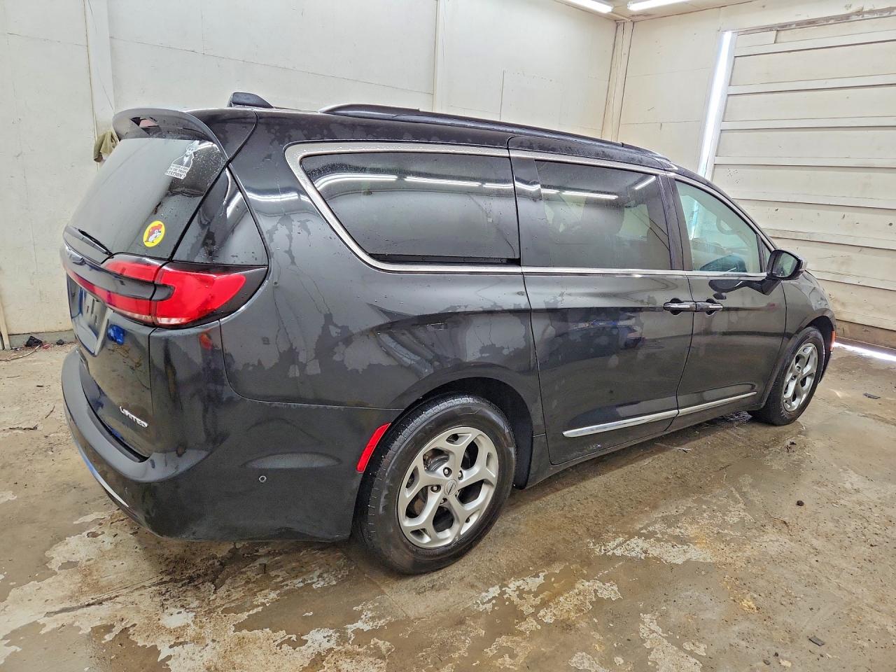 2C4RC1GG1NR152762 · 2022 CHRYSLER PACIFICA · 3/13