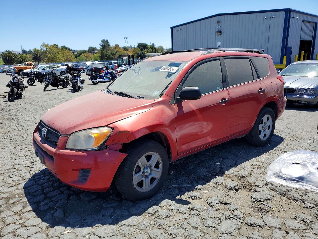 2T3ZF4DVXBW066413 · 2011 TOYOTA RAV4