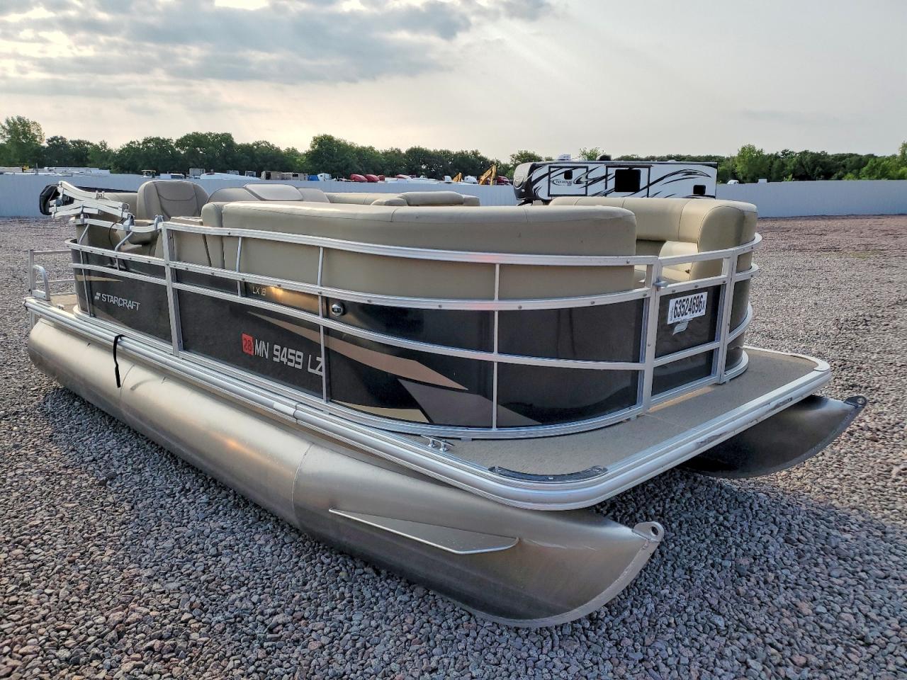 STR58810J920 · 2020 STARCRAFT LX 18 R