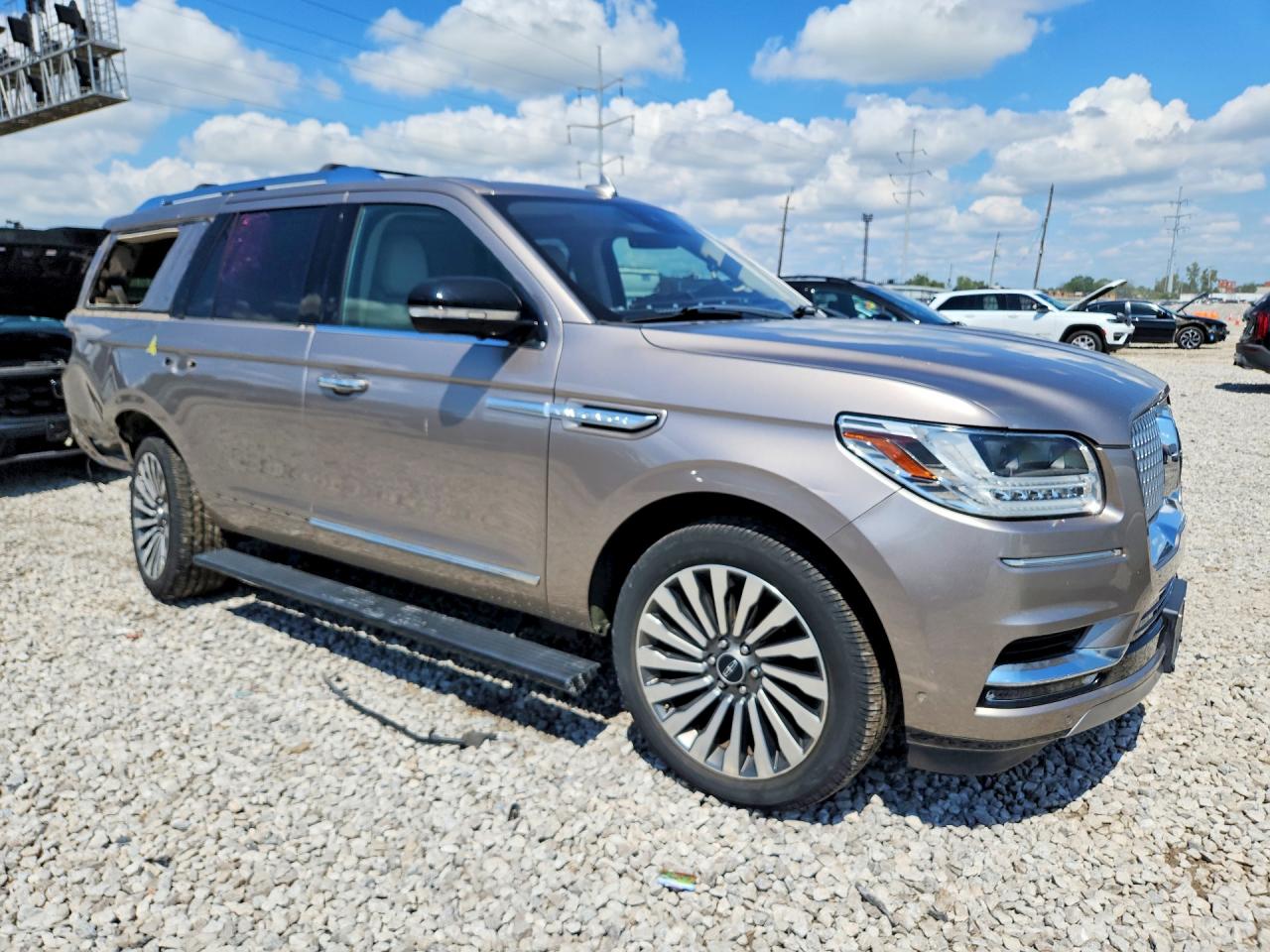 5LMJJ2LT6JEL10489 · 2018 LINCOLN NAVIGATOR · 4/13