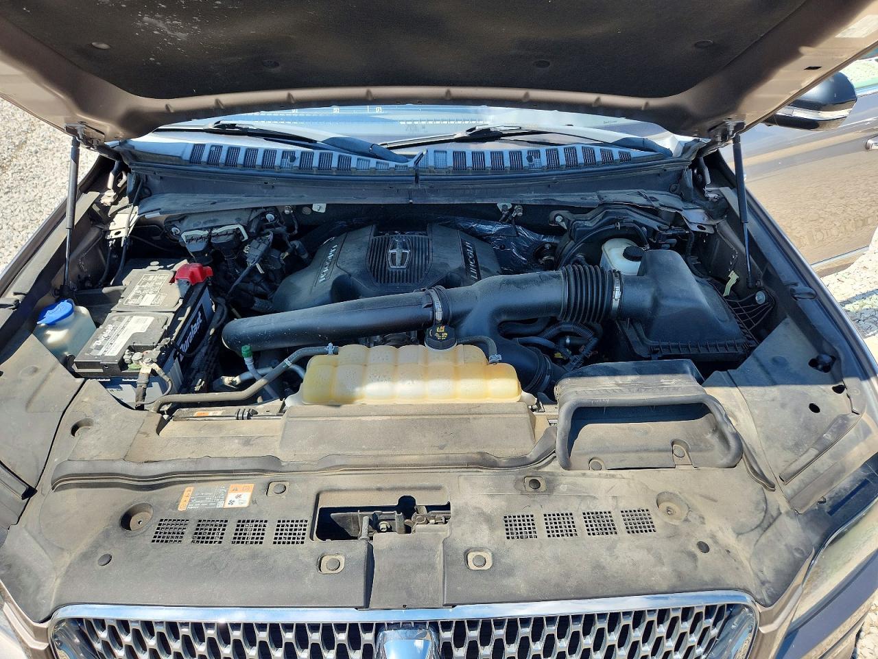 5LMJJ2LT6JEL10489 · 2018 LINCOLN NAVIGATOR · 12/13