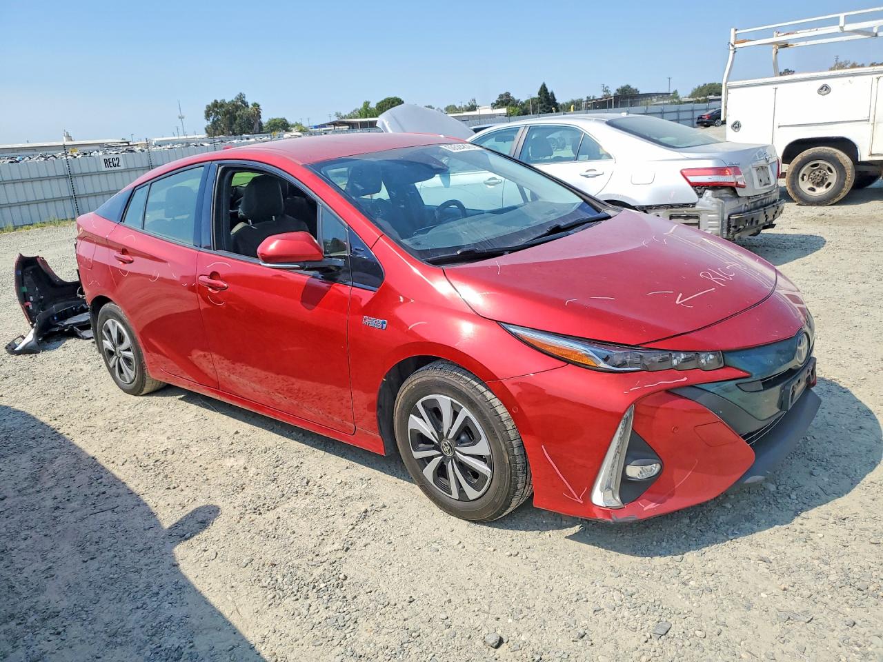 JTDKARFP2H3007380 · 2017 TOYOTA PRIUS PRIME · 4/13