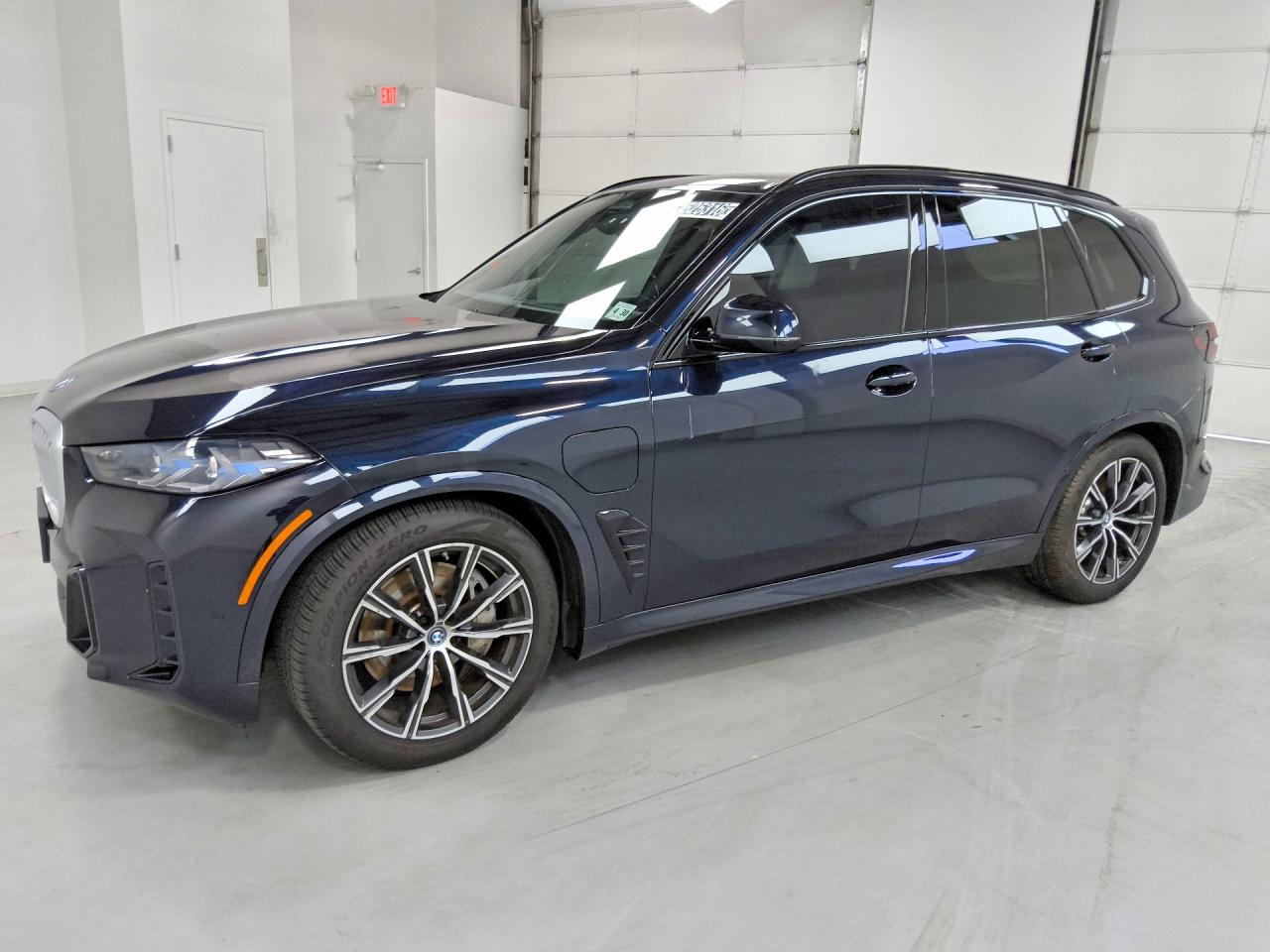 5UX43EU02S9W92761 · 2025 BMW X5