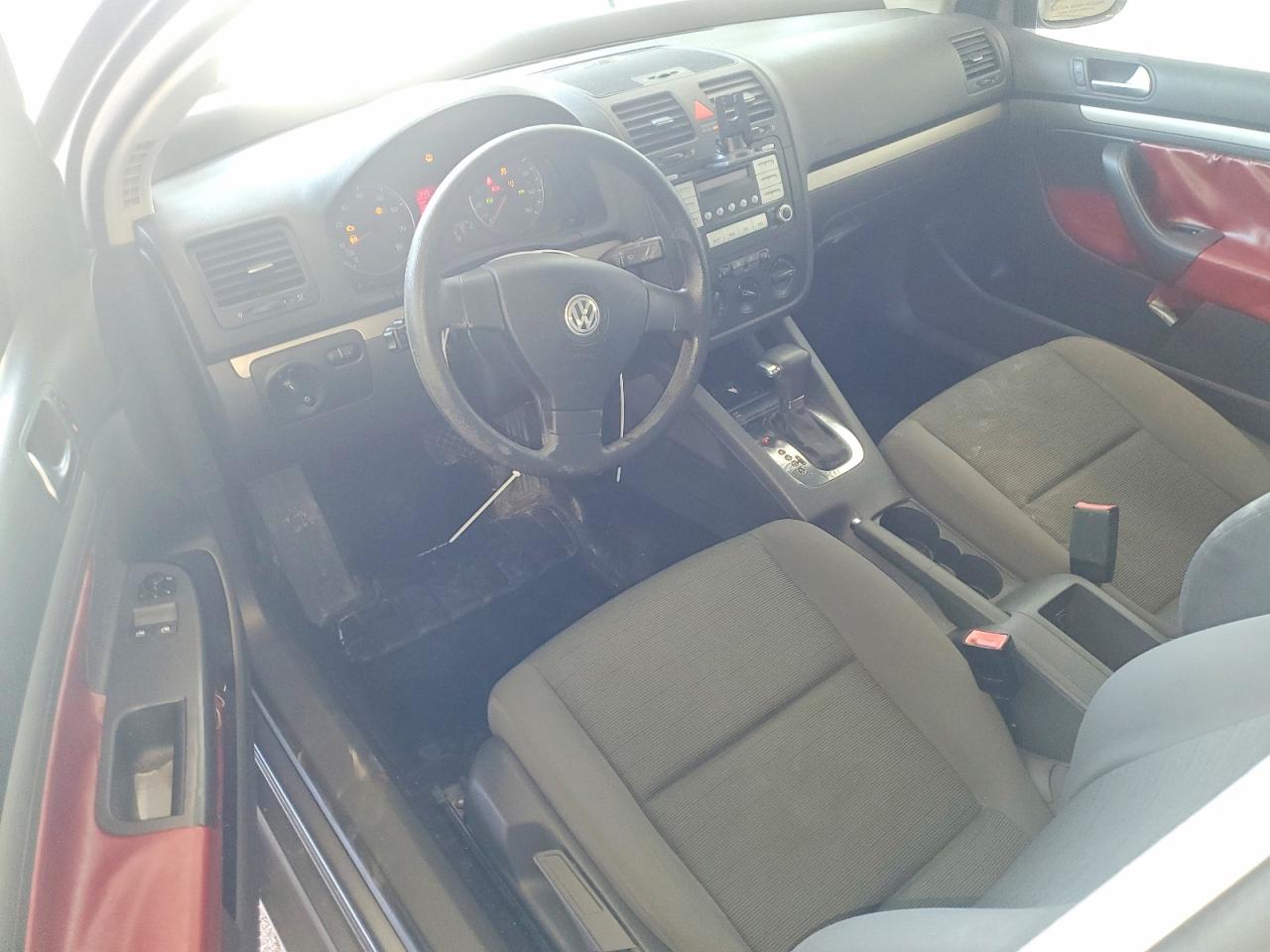 WVWBA71K09W121927 · 2009 VOLKSWAGEN RABBIT · 8/13