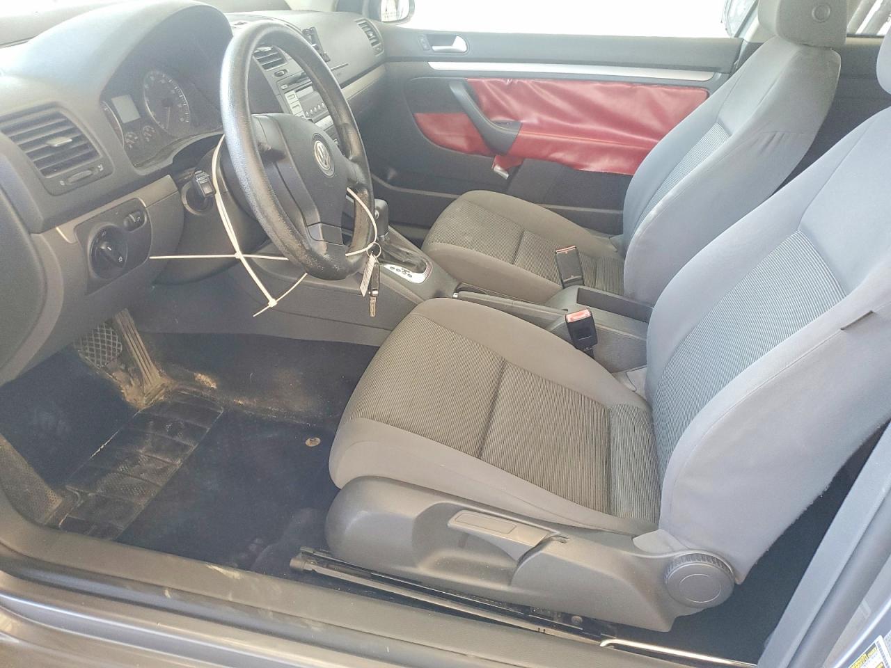 WVWBA71K09W121927 · 2009 VOLKSWAGEN RABBIT · 7/13