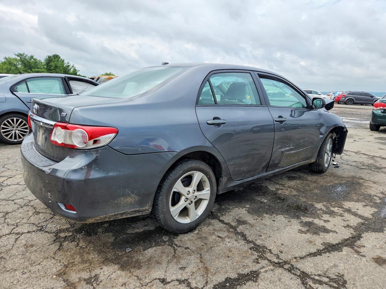 2T1BU4EE9BC623571 · 2011 TOYOTA COROLLA · 3/13