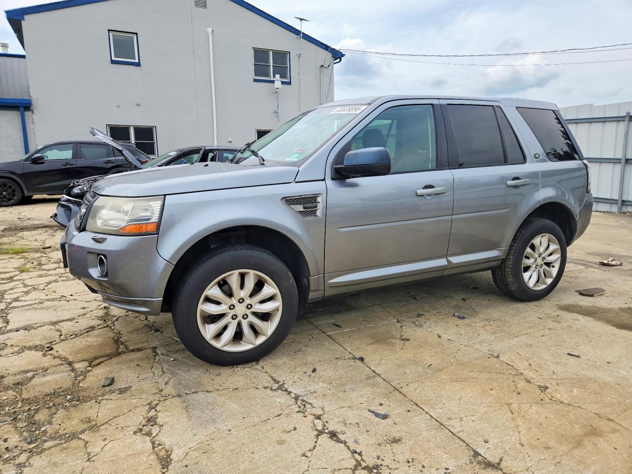 SALFR2BG4EH409108 · 2014 LAND ROVER LR2