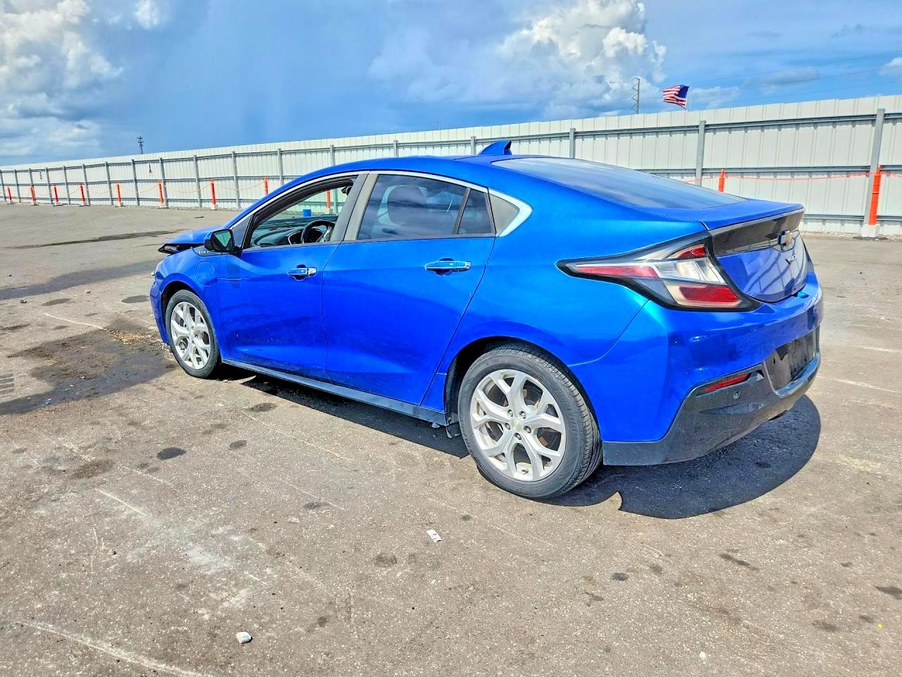 1G1RB6S58HU123068 · 2017 CHEVROLET VOLT · 2/12