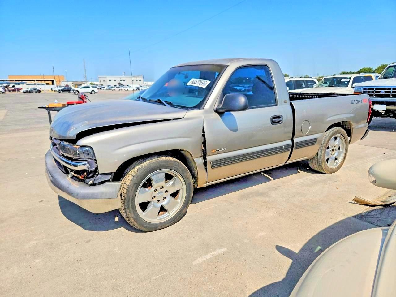 1GCEC14W3XZ134122 · 1999 CHEVROLET SILVERADO
