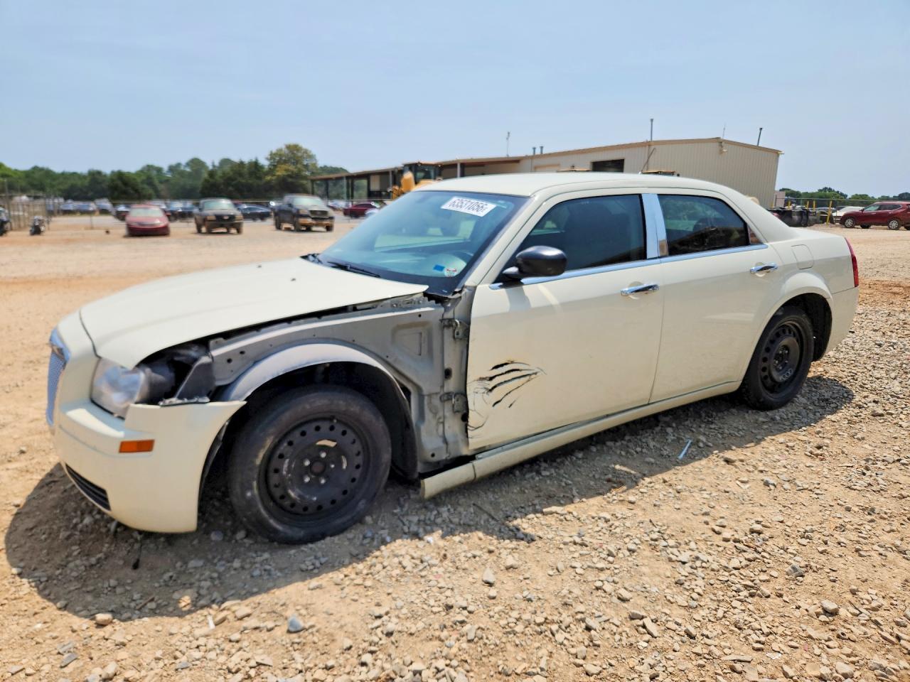 2C3LA43R68H293023 · 2008 CHRYSLER 300