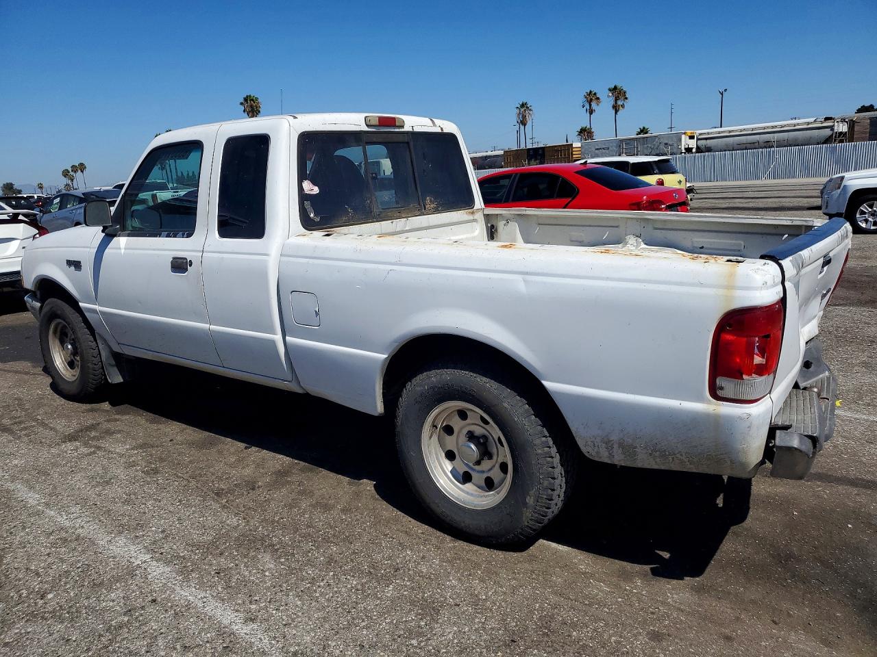 1FTYR14V5YPB68823 · 2000 FORD RANGER · 2/12