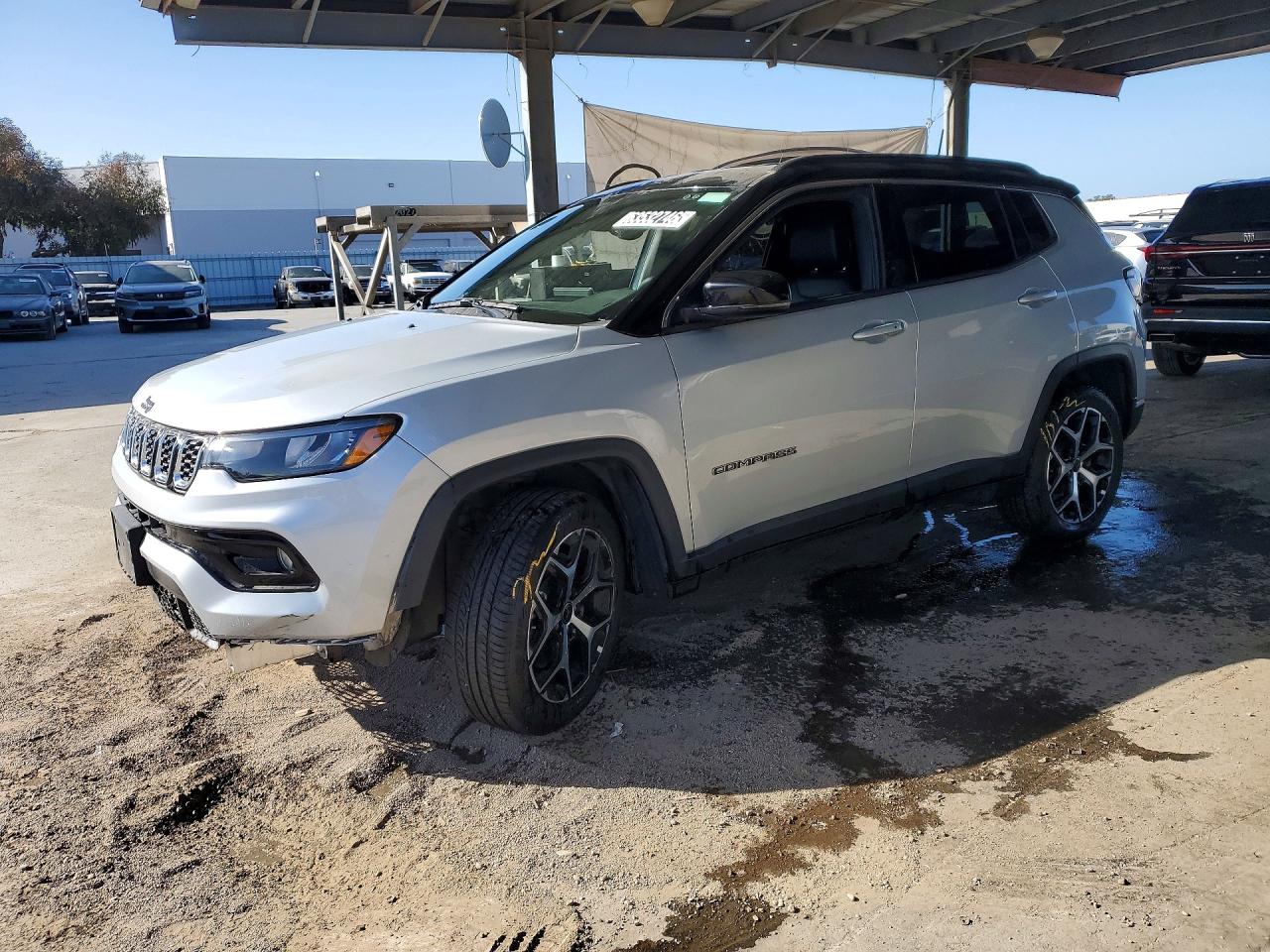 3C4NJDCN5ST557526 · 2025 JEEP COMPASS