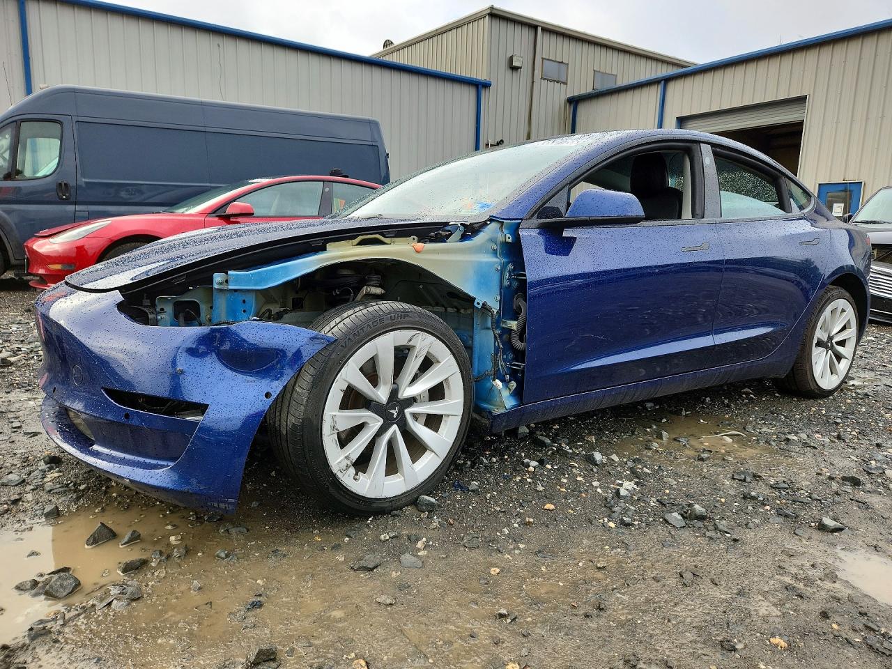 5YJ3E1EA9NF369518 · 2022 TESLA MODEL 3