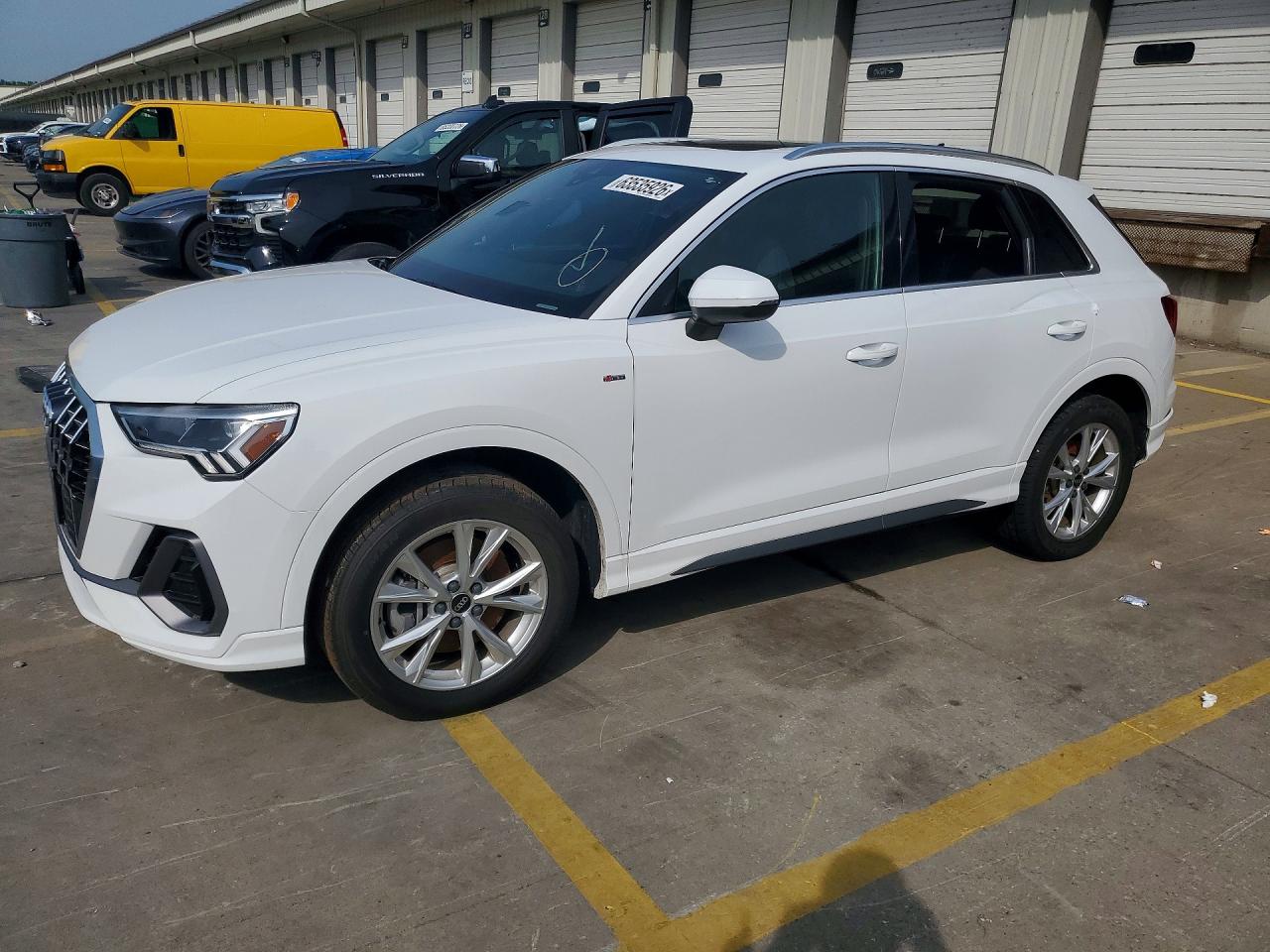 WA1DECF35R1034202 · 2024 AUDI Q3