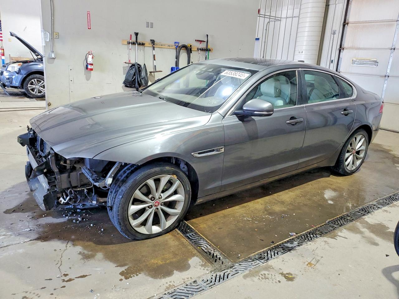 2017 JAGUAR XF