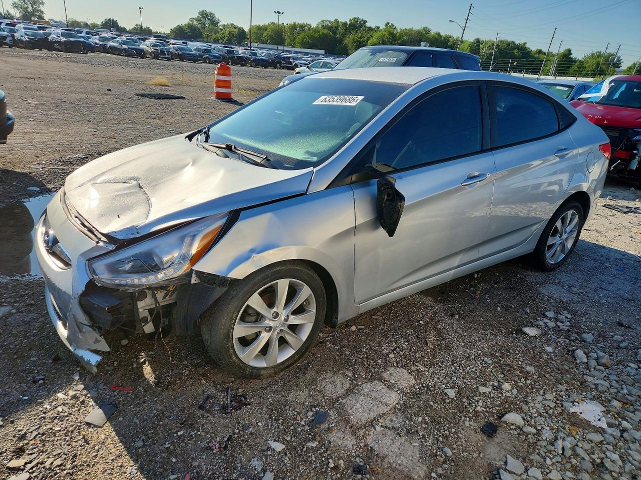 KMHCU4AE2EU752815 · 2014 HYUNDAI ACCENT