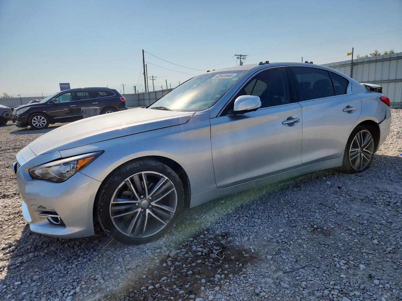 JN1AV7AR2GM530102 · 2016 INFINITI Q50