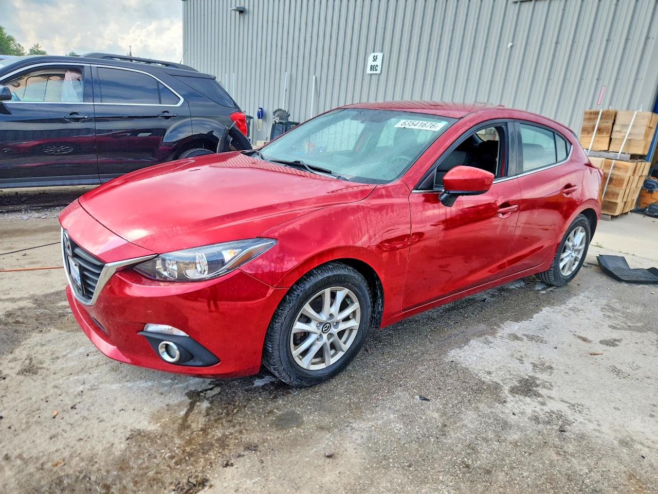 JM1BM1L78E1108086 · 2014 MAZDA 3