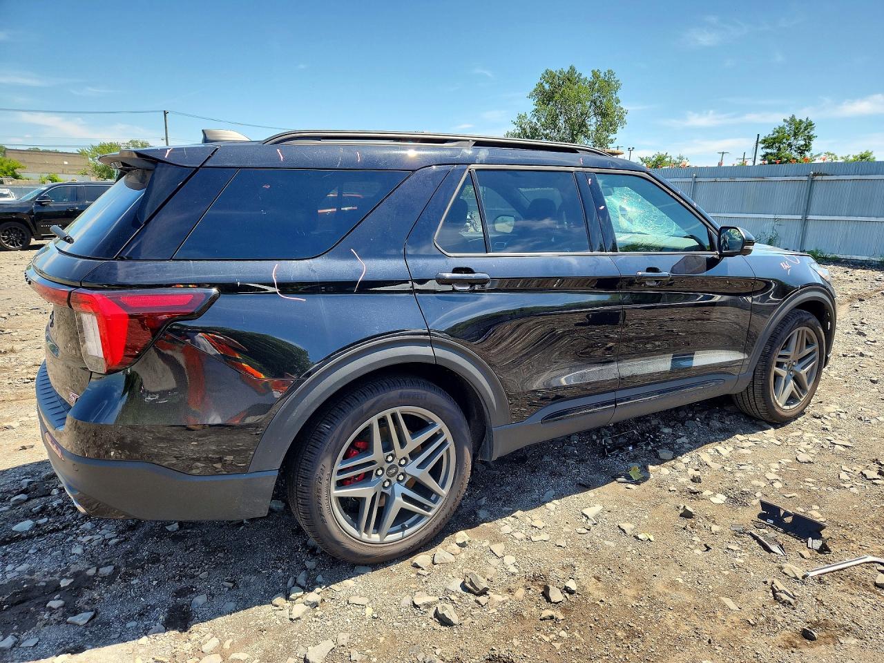 1FMWK8GC3TGA92439 · 2026 FORD EXPLORER · 3/14