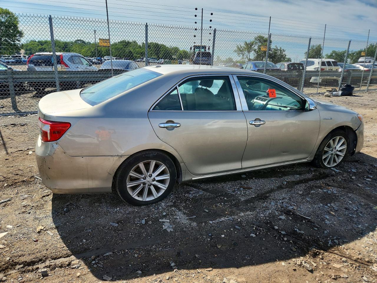 4T1BD1FK6DU070298 · 2013 TOYOTA CAMRY HYBRID · 3/12