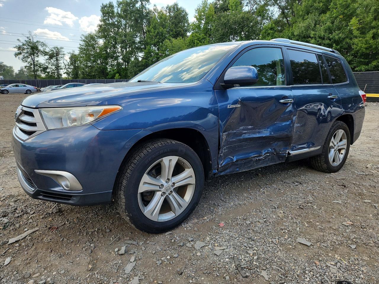 5TDDK3EH2DS229181 · 2013 TOYOTA HIGHLANDER