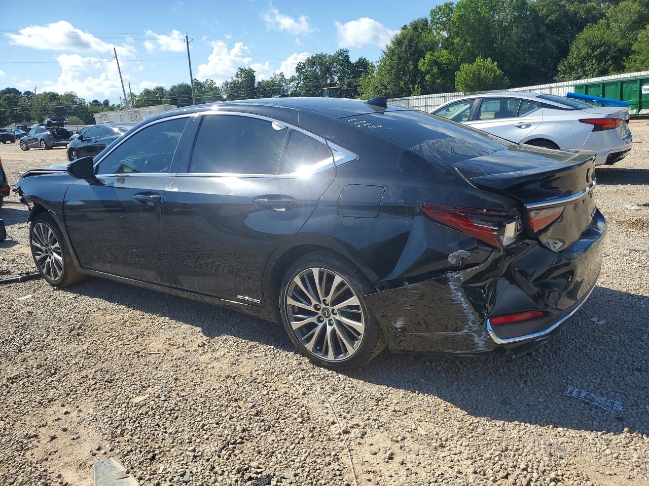 JTHB21B11K2036557 · 2019 LEXUS ES · 2/12