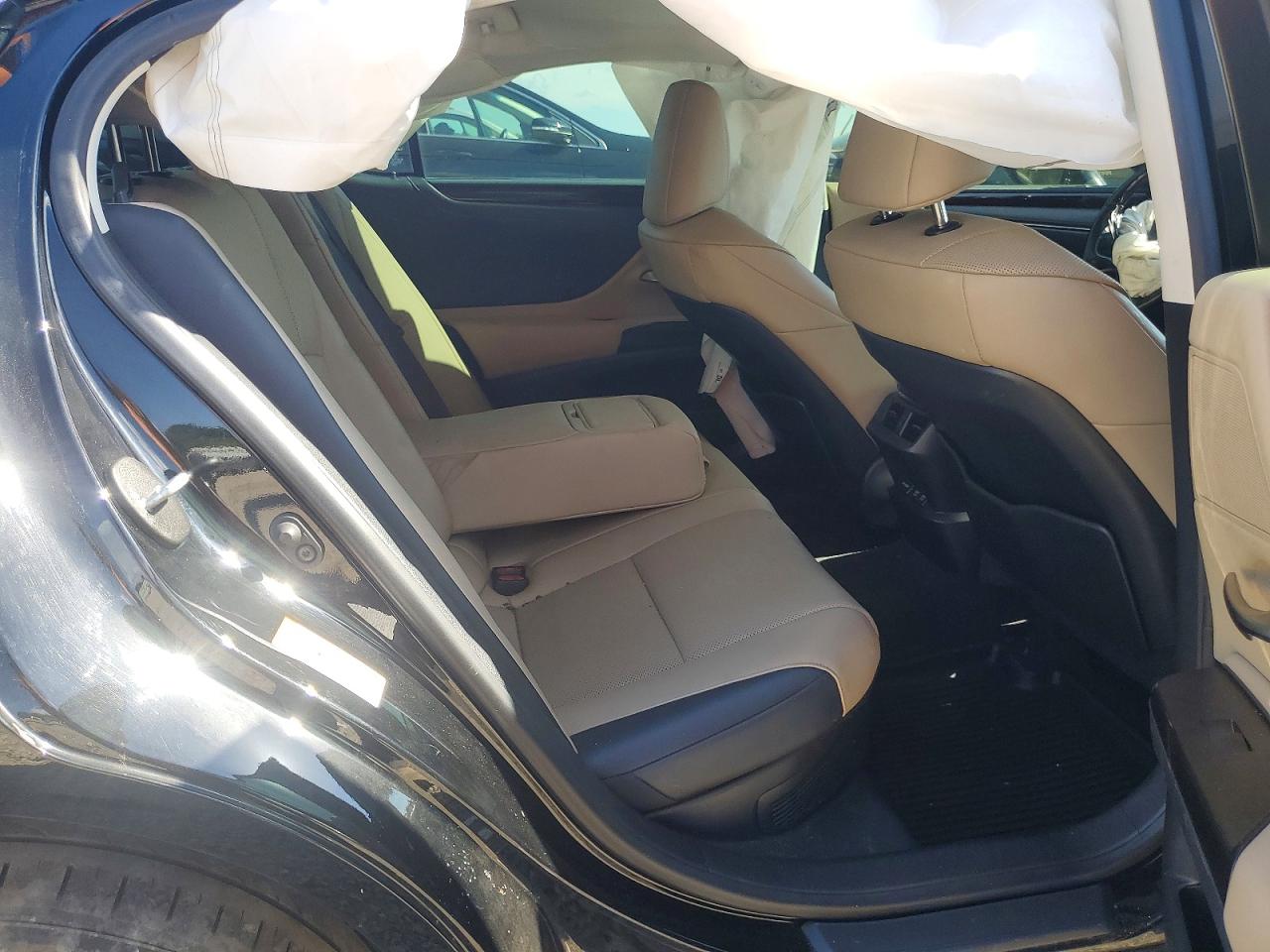 JTHB21B11K2036557 · 2019 LEXUS ES · 10/12
